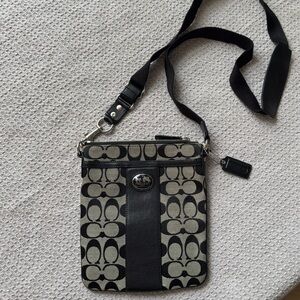 COACH Legacy Authenic Signature Swingpack | Crossbody Shoulder Purse